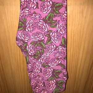 NWT OS LLR Pink Roses on Pink Leggings